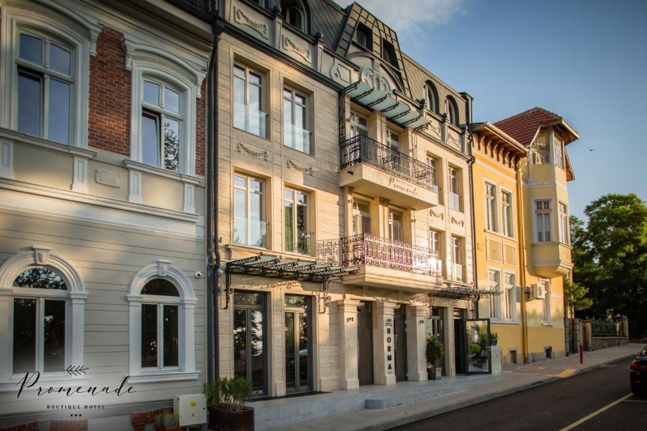 Promenade Hotel